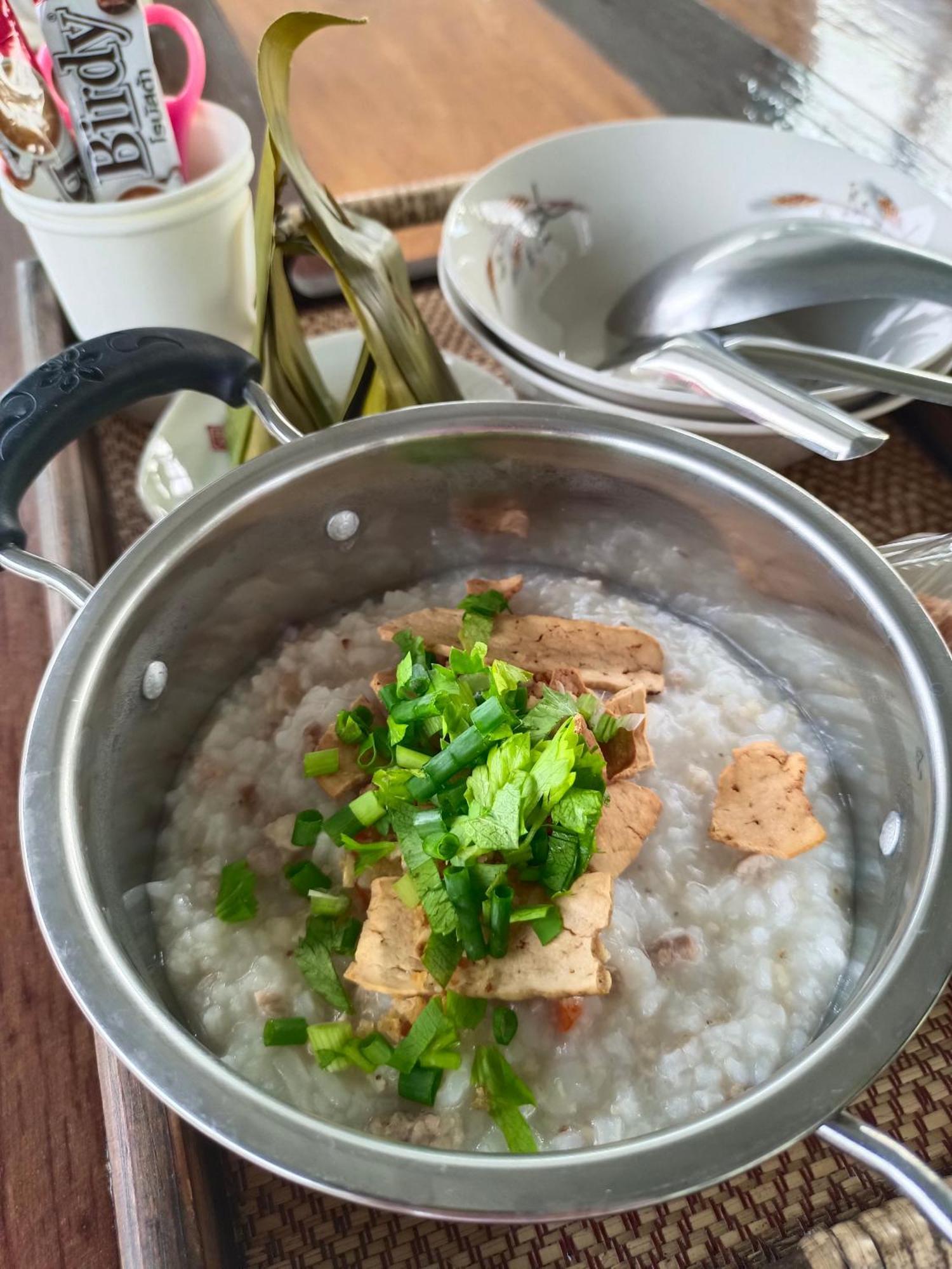 บ้านแม่อุทัยธานี Baanmae Uthaithani Kültér fotó